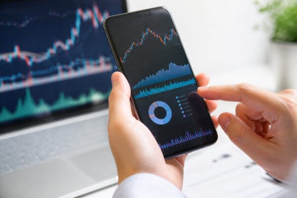 ETF 자산총액(AUM)이 너무 작으면 상장폐지 위험이 커지는 이유